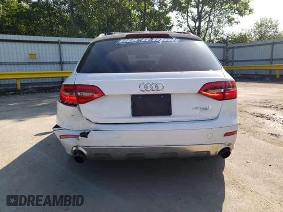 ✅ 2015 Audi allroad A4 Premium • VIN: WA1TFAFL9FA026984 • Лот: 64296425. Опубликован ранее на Copart с пробегом 60 980 миль. Бесплатный доступ к архиву аукционных продаж из США и подробный отчёт об истории автомобиля на DreamBid. Изображение 6.