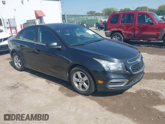 2014 Chevrolet Cruze 1LT with VIN 1G1PC5SB6E7465214, listed as a IAAI auction lot 43358660 with 99,999 mi miles and . Bid and sale history available at DreamBid. Image 1.