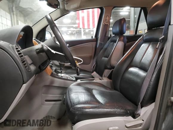 ✅ 2006 Saturn VUE • VIN: 5GZCZ63476S881294 • Lot: 48915745. Wystawiony na Copart z przebiegiem 143 209 mil. Bezpłatny archiwum sprzedaży aukcyjnych z USA i szczegółowy raport historii pojazdu na DreamBid. Zdjęcie 7.