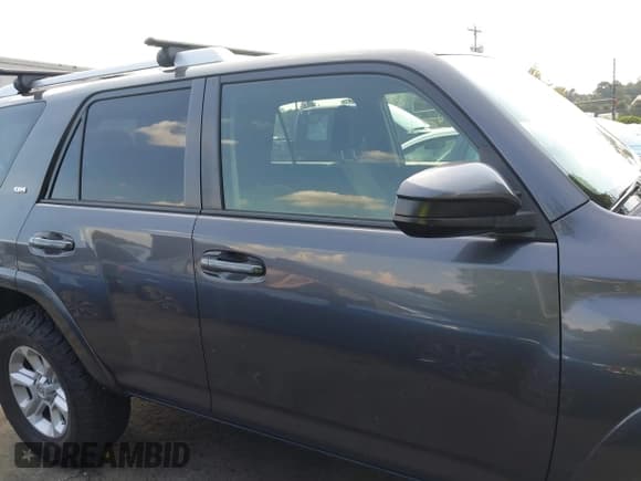 ✅ 2017 Toyota 4Runner TRD Pro • VIN: JTEBU5JR6H5457655 • Lot: 43272100. Listed on IAAI with 145,810 mi. Free auction sales archive from the USA and detailed vehicle history report at DreamBid. Image 13.