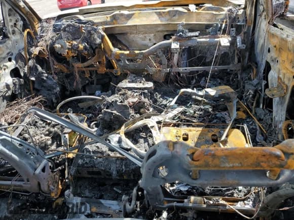 ✅ 2015 Chevrolet Silverado 2500HD LTZ • VIN: 1GC1KWE84FF619786 • Lot: 50848154. Listed on Copart with Not provided. Free auction sales archive from the USA and detailed vehicle history report at DreamBid. Image 8.