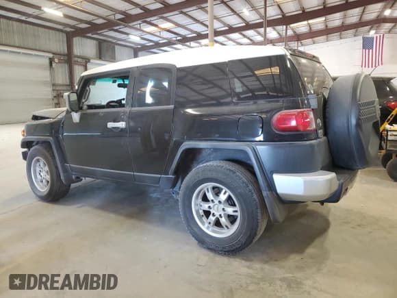 ✅ 2008 Toyota FJ Cruiser • VIN: JTEZU11F88K002353 • Lot: 92188705. Listed on Copart with 187,598 mi. Free auction sales archive from the USA and detailed vehicle history report at DreamBid. Image 2.