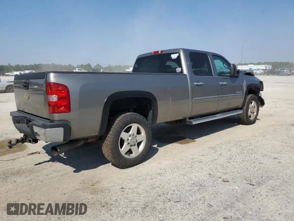 ✅ 2013 Chevrolet Silverado 2500HD LT • VIN: 1GC1CXE84DF135665 • Лот: 76053634. Опубликован ранее на Copart с пробегом 84 113 миль. Бесплатный доступ к архиву аукционных продаж из США и подробный отчёт об истории автомобиля на DreamBid. Изображение 3.
