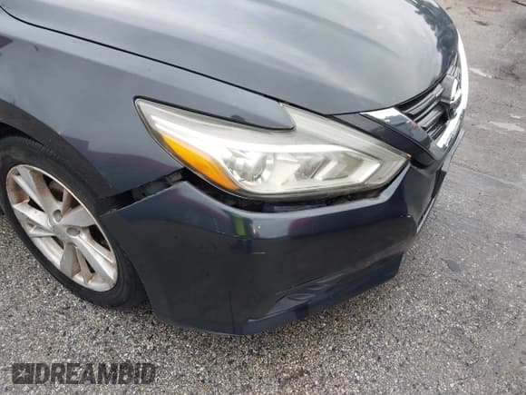 ✅ 2018 Nissan Altima SV • VIN: 1N4AL3AP5JC236433 • Lot: 43184409. Wystawiony na IAAI z przebiegiem 96 167 mil. Bezpłatny archiwum sprzedaży aukcyjnych z USA i szczegółowy raport historii pojazdu na DreamBid. Zdjęcie 20.