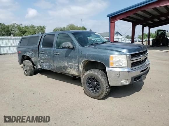 ✅ 2007 Chevrolet Silverado 2500HD 2LT • VIN: 1GCHK23677F540588 • Lot: 65809695. Wystawiony na Copart z przebiegiem 198 886 mil. Bezpłatny archiwum sprzedaży aukcyjnych z USA i szczegółowy raport historii pojazdu na DreamBid. Zdjęcie 13.