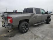 ✅ 2009 Chevrolet Silverado 1500 • VIN: 1GCHC63619F136158 • Лот: 60562725. Опубликован ранее на Copart с пробегом Не указан. Бесплатный доступ к архиву аукционных продаж из США и подробный отчёт об истории автомобиля на DreamBid. Изображение 3.