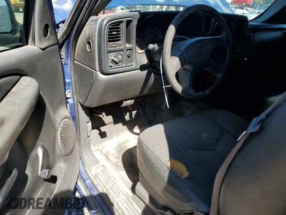 ✅ 2003 Chevrolet Silverado 1500 Work Truck • VIN: 1GCEC14X13Z220466 • Лот: 76255704. Опубликован ранее на Copart с пробегом 194 697 миль. Бесплатный доступ к архиву аукционных продаж из США и подробный отчёт об истории автомобиля на DreamBid. Изображение 8.