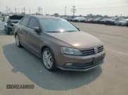 ✅ 2015 Volkswagen Jetta S • VIN: 3VWLA7AJ6FM414865 • Lot: 71738735. Wystawiony na Copart z przebiegiem 101 282 mil. Bezpłatny archiwum sprzedaży aukcyjnych z USA i szczegółowy raport historii pojazdu na DreamBid. Zdjęcie 13.