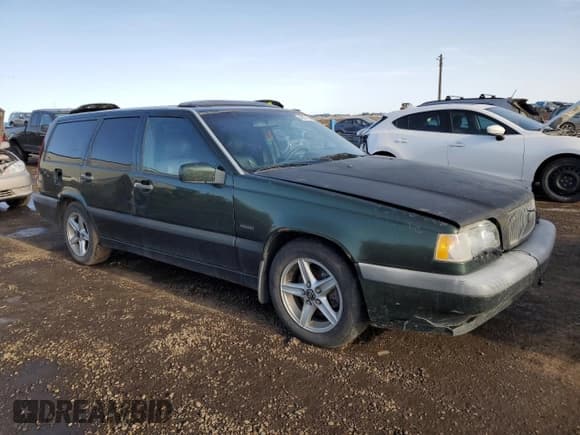 ✅ 1996 Volvo 850 • VIN: YV1LW5700T2266443 • Лот: 42971454. Опубликован ранее на Copart с пробегом 312 655 миль. Бесплатный доступ к архиву аукционных продаж из США и подробный отчёт об истории автомобиля на DreamBid. Изображение 4.