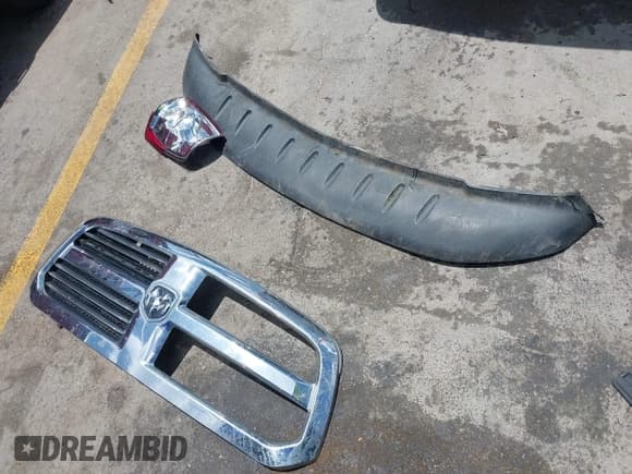 ✅ 2017 Ram 1500 Big Horn • VIN: 3C6RR7LT4HG607951 • Lot: 42846261. Listed on IAAI with 130,490 mi. Free auction sales archive from the USA and detailed vehicle history report at DreamBid. Image 12.