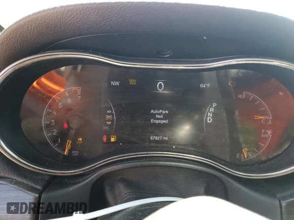 ✅ 2020 Jeep Grand Cherokee • VIN: 1C4R6FBGXLC198977 • Lot: 53483025. Listed on Copart with 67,827 mi. Free auction sales archive from the USA and detailed vehicle history report at DreamBid. Image 9.