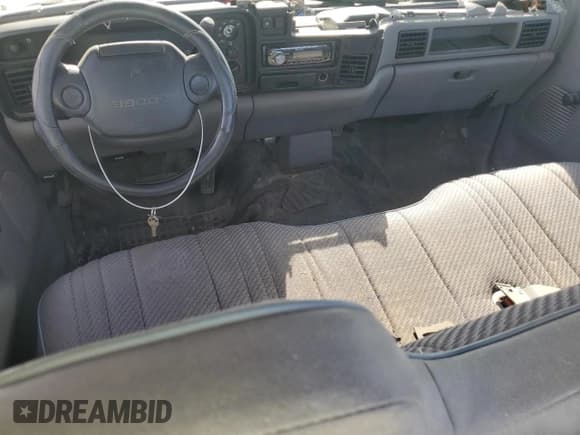 ✅ 1996 Dodge 1500 • VIN: 1B7HC16X6TS701915 • Лот: 85579165. Опубликован ранее на Copart с пробегом 161 143 миль. Бесплатный доступ к архиву аукционных продаж из США и подробный отчёт об истории автомобиля на DreamBid. Изображение 8.