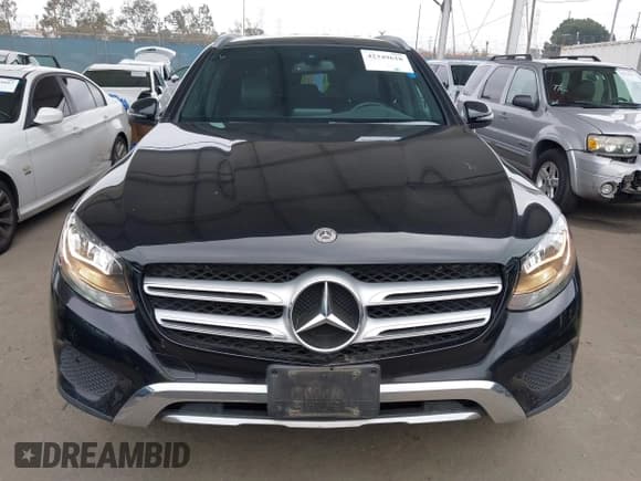 ✅ 2019 Mercedes-Benz GLC 300 • VIN: WDC0G4JB6KV133221 • Lot: 42349618. Listed on IAAI with 131,464 mi. Free auction sales archive from the USA and detailed vehicle history report at DreamBid. Image 13.