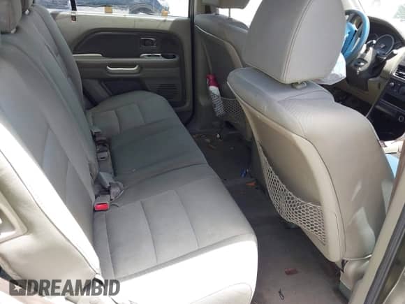 2007 Honda Pilot LX with VIN 5FNYF28167B023921, listed as a IAAI auction lot 42727822 with 177,088 mi miles and . Bid and sale history available at DreamBid. Image 8.