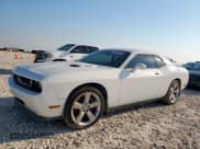 ✅ 2010 Dodge Challenger R/T • VIN: 2B3CJ5DT0AH265429 • Lot: 68852005. Wystawiony na Copart z przebiegiem 109 428 mil. Bezpłatny archiwum sprzedaży aukcyjnych z USA i szczegółowy raport historii pojazdu na DreamBid. Zdjęcie 1.