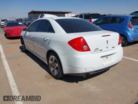 ✅ 2010 Pontiac G6 1SB • VIN: 1G2ZA5E05A4140456 • Lot: 42545153. Wystawiony na IAAI z przebiegiem 195 544 mil. Bezpłatny archiwum sprzedaży aukcyjnych z USA i szczegółowy raport historii pojazdu na DreamBid. Zdjęcie 3.