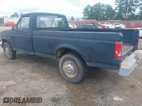 ✅ 1996 Ford F-250 • VIN: 2FTHF25H5TCA13514 • Lot: 42379799. Listed on IAAI with Not provided. Free auction sales archive from the USA and detailed vehicle history report at DreamBid. Image 3.
