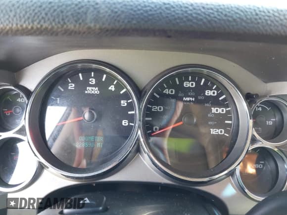 ✅ 2012 Chevrolet Silverado 2500HD LT • VIN: 1GC1KXCG4CF139792 • Лот: 43063079. Опубликован ранее на IAAI с пробегом 228 598 миль. Бесплатный доступ к архиву аукционных продаж из США и подробный отчёт об истории автомобиля на DreamBid. Изображение 7.