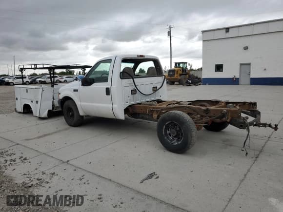 ✅ 2001 Ford F-250 XL • VIN: 1FTNF20L81EC71371 • Lot: 56960825. Wystawiony na Copart z przebiegiem 223 616 mil. Bezpłatny archiwum sprzedaży aukcyjnych z USA i szczegółowy raport historii pojazdu na DreamBid. Zdjęcie 2.