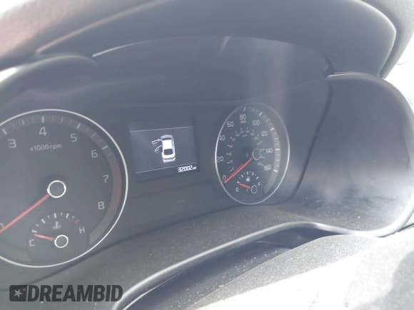 ✅ 2019 Kia Forte LXS • VIN: 3KPF24AD5KE136406 • Lot: 41865872. Listed on IAAI with 32,002 mi. Free auction sales archive from the USA and detailed vehicle history report at DreamBid. Image 7.