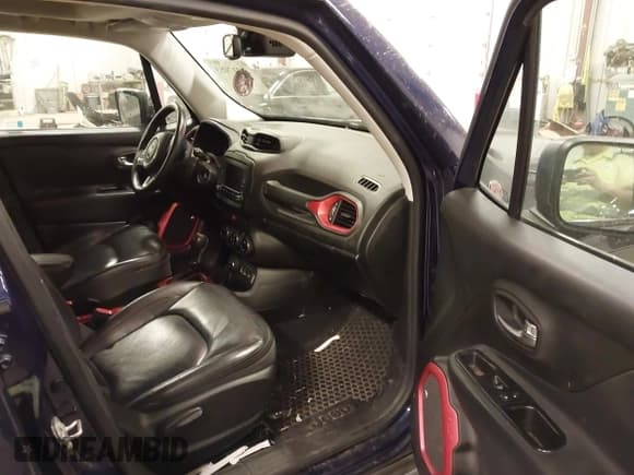 ✅ 2016 Jeep Renegade Trailhawk • VIN: ZACCJBCT0GPC69633 • Lot: 43717053. Listed on IAAI with 98,181 mi. Free auction sales archive from the USA and detailed vehicle history report at DreamBid. Image 5.