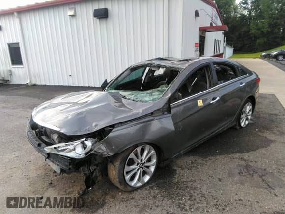 2013 Hyundai Sonata SE с VIN 5NPEC4AB2DH727315, выставлен на аукционе IAAI как лот 42917615 с пробегом Не указан миль и . История ставок и продаж доступна на DreamBid. Изображение 2.