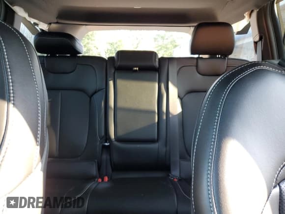 ✅ 2025 Jeep Grand Cherokee Limited • VIN: 1C4RJGBG0SC268717 • Лот: 70773625. Опубликован ранее на Copart с пробегом 1 453 миль. Бесплатный доступ к архиву аукционных продаж из США и подробный отчёт об истории автомобиля на DreamBid. Изображение 10.