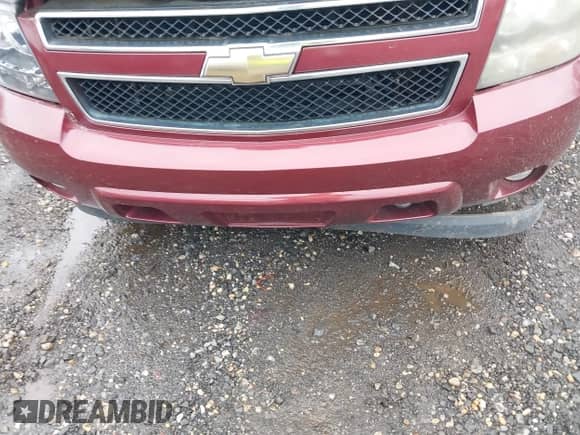 2008 Chevrolet Suburban LTZ z VIN 1GNFK16338R165602, wystawiony jako IAAI lot #43371754 z przebiegiem 218 342 mil mil oraz . Historia ofert i sprzedaży dostępna na DreamBid. Obrazek 6.