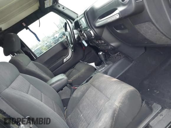 ✅ 2012 Jeep Wrangler Sahara • VIN: 1C4AJWBG3CL168538 • Lot: 41505049. Wystawiony na IAAI z przebiegiem 91 002 mil. Bezpłatny archiwum sprzedaży aukcyjnych z USA i szczegółowy raport historii pojazdu na DreamBid. Zdjęcie 5.