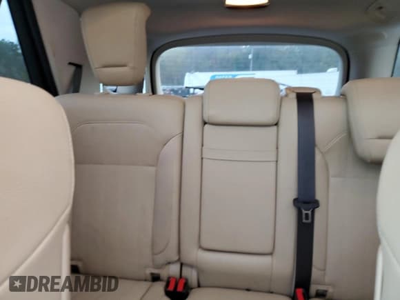 ✅ 2017 Mercedes-Benz GLE 350 • VIN: 4JGDA5HB0HA994524 • Lot: 79008434. Wystawiony na Copart z przebiegiem 120 867 mil. Bezpłatny archiwum sprzedaży aukcyjnych z USA i szczegółowy raport historii pojazdu na DreamBid. Zdjęcie 10.