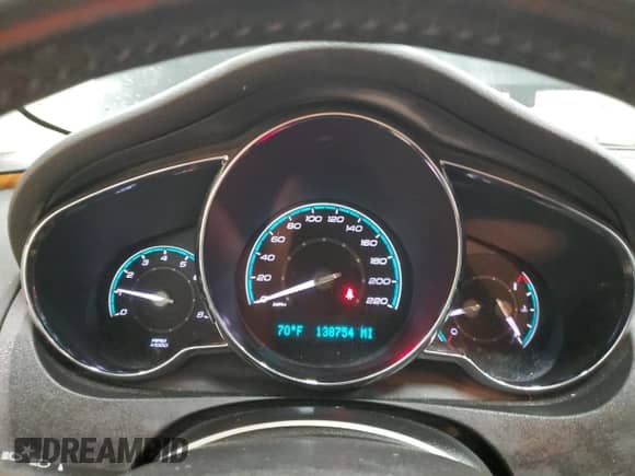 2010 Chevrolet Malibu 2LT z VIN 1G1ZD5E08AF265516, wystawiony jako Copart lot #63195794 z przebiegiem 138 754 mil mil oraz Czysty tytuł • Clean title. Historia ofert i sprzedaży dostępna na DreamBid. Obrazek 9.