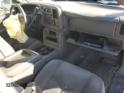 ✅ 2004 GMC Sierra 1500 SLE • VIN: 2GTEC19V341103621 • Лот: 90525825. Опубликован ранее на Copart с пробегом Не указан. Бесплатный доступ к архиву аукционных продаж из США и подробный отчёт об истории автомобиля на DreamBid. Изображение 8.