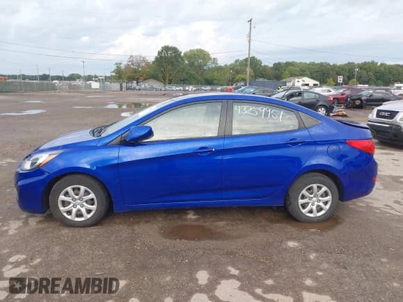 ✅ 2013 Hyundai Accent GLS • VIN: KMHCT4AEXDU551956 • Лот: 43259951. Опубликован ранее на IAAI с пробегом 70 054 миль. Бесплатный доступ к архиву аукционных продаж из США и подробный отчёт об истории автомобиля на DreamBid. Изображение 14.