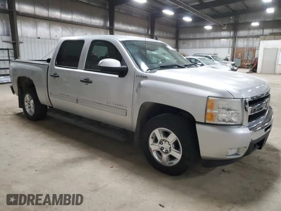 ✅ 2011 Chevrolet Silverado 1500 1HY • VIN: 3GCUKUEJ8BG139568 • Lot: 42651965. Listed on Copart with 133,877 mi. Free auction sales archive from the USA and detailed vehicle history report at DreamBid. Image 4.