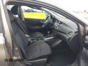 ✅ 2016 Nissan Sentra SR • VIN: 3N1AB7AP1GY220009 • Lot: 43693110. Wystawiony na IAAI z przebiegiem 199 795 mil. Bezpłatny archiwum sprzedaży aukcyjnych z USA i szczegółowy raport historii pojazdu na DreamBid. Zdjęcie 5.