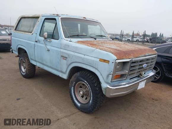 ✅ 1986 Ford Bronco • VIN: 1FMDU15Y4GLA98853 • Lot: 43895197. Listed on IAAI with 22,838 mi. Free auction sales archive from the USA and detailed vehicle history report at DreamBid. Image 1.