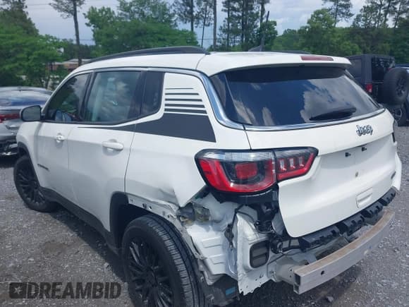 ✅ 2018 Jeep Compass Altitude • VIN: 3C4NJCBB2JT105839 • Lot: 42155613. Listed on IAAI with 54,307 mi. Free auction sales archive from the USA and detailed vehicle history report at DreamBid. Image 3.