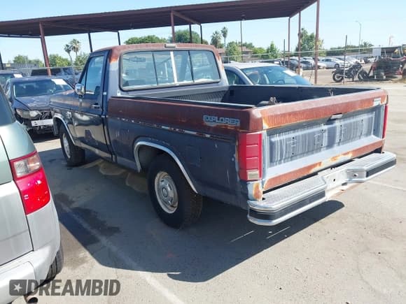 ✅ 1985 Ford F-150 • VIN: 1FTDF15N7FPA96803 • Лот: 42327051. Опубликован ранее на IAAI с пробегом 68 723 миль. Бесплатный доступ к архиву аукционных продаж из США и подробный отчёт об истории автомобиля на DreamBid. Изображение 3.