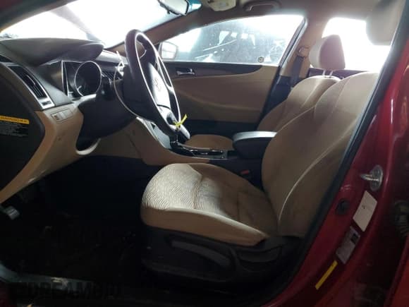 ✅ 2013 Hyundai Sonata • VIN: KMHEC4A41DA069104 • Лот: 91431745. Опубликован ранее на Copart с пробегом 156 052 миль. Бесплатный доступ к архиву аукционных продаж из США и подробный отчёт об истории автомобиля на DreamBid. Изображение 7.