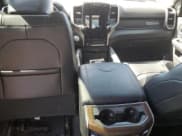 ✅ 2023 Ram 2500 Laramie • VIN: 3C6UR5FJ4PG569029 • Lot: 80959124. Wystawiony na Copart z przebiegiem Nie podano. Bezpłatny archiwum sprzedaży aukcyjnych z USA i szczegółowy raport historii pojazdu na DreamBid. Zdjęcie 8.