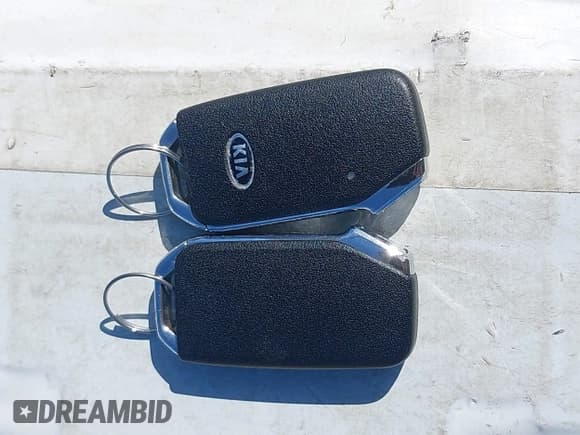 ✅ 2020 Kia Niro LX • VIN: KNDCB3LC1L5435129 • Lot: 43269613. Listed on IAAI with 71,417 mi. Free auction sales archive from the USA and detailed vehicle history report at DreamBid. Image 11.