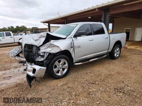 ✅ 2015 Ram 1500 Lone Star • VIN: 1C6RR7LT4FS558224 • Lot: 90246585. Listed on Copart with 164,833 mi. Free auction sales archive from the USA and detailed vehicle history report at DreamBid. Image 1.