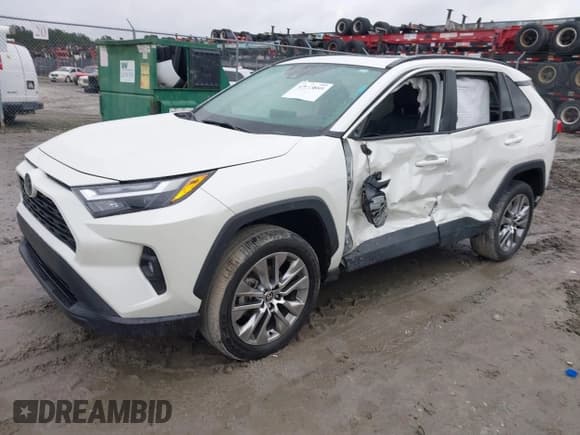 ✅ 2022 Toyota RAV4 XLE Premium • VIN: 2T3C1RFV0NW207315 • Лот: 43413889. Опубликован ранее на IAAI с пробегом 50 000 миль. Бесплатный доступ к архиву аукционных продаж из США и подробный отчёт об истории автомобиля на DreamBid. Изображение 2.