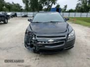 ✅ 2012 Chevrolet Malibu 1LT • VIN: 1G1ZC5E02CF242013 • Lot: 90316435. Wystawiony na Copart z przebiegiem Nie podano. Bezpłatny archiwum sprzedaży aukcyjnych z USA i szczegółowy raport historii pojazdu na DreamBid. Zdjęcie 13.