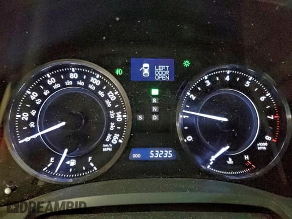 ✅ 2011 Lexus IS 350 C • VIN: JTHFE2C22B2505161 • Lot: 95975385. Listed on Copart with 53,235 mi. Free auction sales archive from the USA and detailed vehicle history report at DreamBid. Image 9.