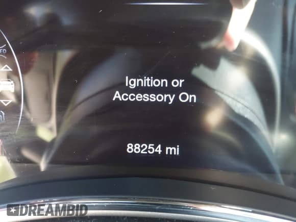 ✅ 2019 Jeep Grand Cherokee Limited • VIN: 1C4RJEBG9KC851940 • Lot: 43368213. Wystawiony na IAAI z przebiegiem 88 254 mil. Bezpłatny archiwum sprzedaży aukcyjnych z USA i szczegółowy raport historii pojazdu na DreamBid. Zdjęcie 16.