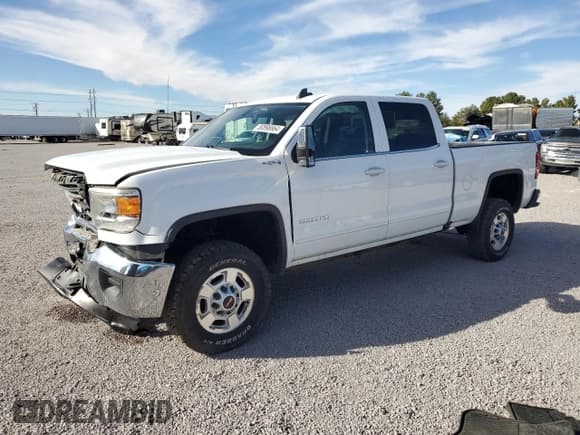 ✅ 2016 GMC Sierra 2500HD SLE • VIN: 1GT12SEG8GF142572 • Lot: 80898864. Wystawiony na Copart z przebiegiem 212 795 mil. Bezpłatny archiwum sprzedaży aukcyjnych z USA i szczegółowy raport historii pojazdu na DreamBid. Zdjęcie 1.