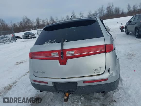 ✅ 2010 Lincoln MKT EcoBoost • VIN: 2LMHJ5AT4ABJ19305 • Lot: 41611484. Wystawiony na IAAI z przebiegiem 201 544 mil. Bezpłatny archiwum sprzedaży aukcyjnych z USA i szczegółowy raport historii pojazdu na DreamBid. Zdjęcie 17.