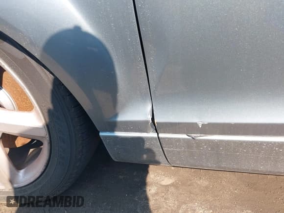 ✅ 2008 Audi Q7 Premium • VIN: WA1EV74L58D028945 • Lot: 42681836. Wystawiony na IAAI z przebiegiem 156 196 mil. Bezpłatny archiwum sprzedaży aukcyjnych z USA i szczegółowy raport historii pojazdu na DreamBid. Zdjęcie 6.