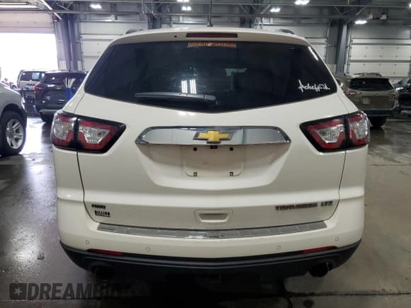 ✅ 2015 Chevrolet Traverse LTZ • VIN: 1GNKVJKD8FJ225261 • Lot: 62008235. Wystawiony na Copart z przebiegiem 199 244 mil. Bezpłatny archiwum sprzedaży aukcyjnych z USA i szczegółowy raport historii pojazdu na DreamBid. Zdjęcie 6.